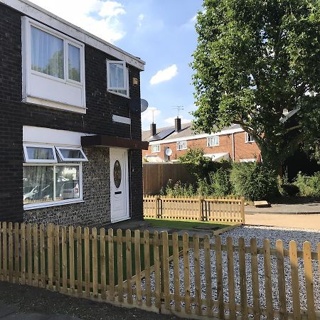 Villa 4 Bed House Next To Basildon Town Centre Extérieur photo