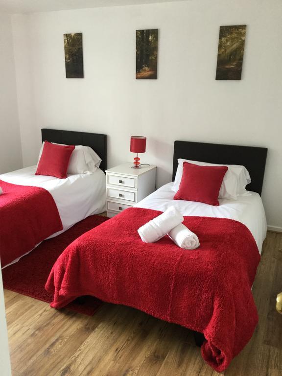 Villa 4 Bed House Next To Basildon Town Centre Extérieur photo