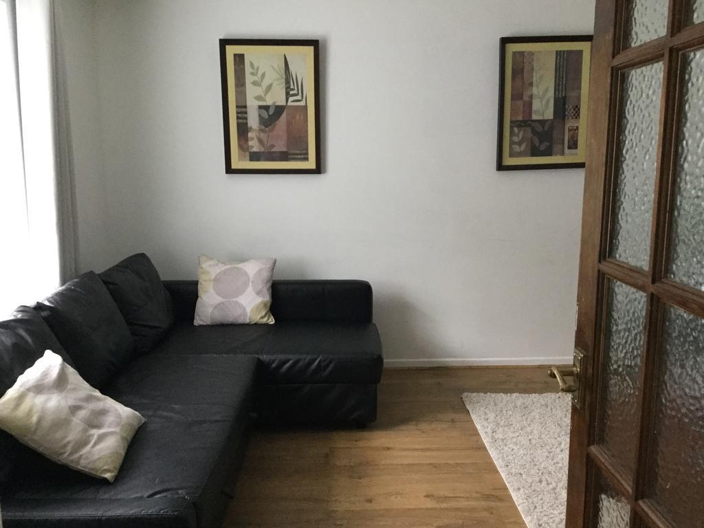Villa 4 Bed House Next To Basildon Town Centre Extérieur photo