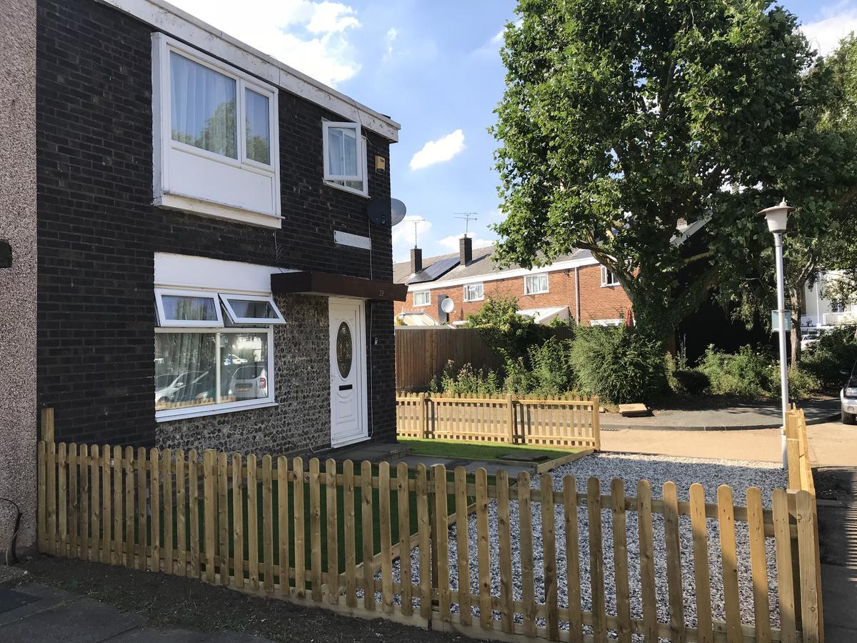 Villa 4 Bed House Next To Basildon Town Centre Extérieur photo